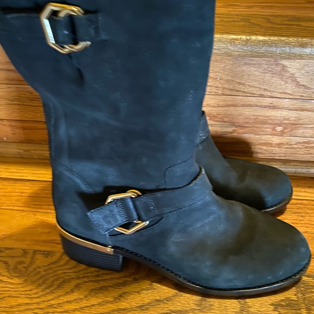 Women Vince Camuto boots size 10